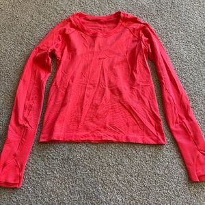 Lululemon Cropped Long Sleeve size 6
